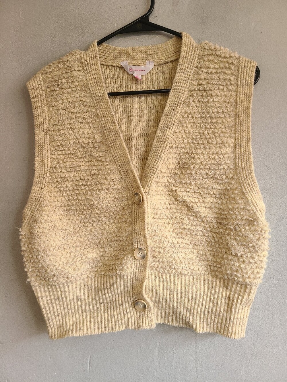 Women's size large tan cream textured knit wool-feel 3 button v-neck vest
